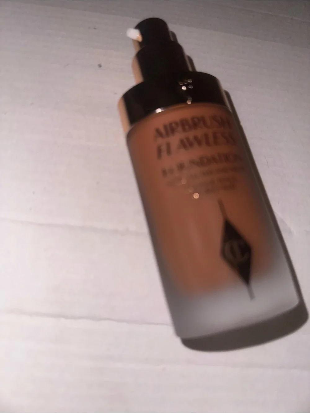 Charlotte Tilbury Airbrush Flawless Foundation - Cool & Sun -Kissed bronzer Tan